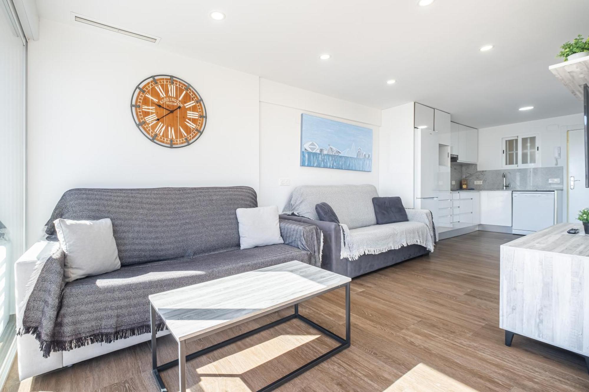 Niza 12-a Levante Apartment